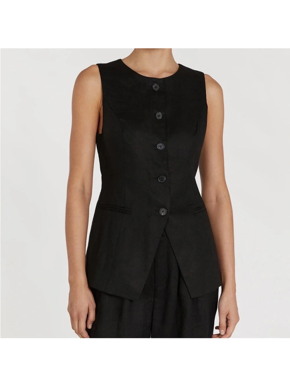DISSH Black Sleeveless Button-Down Tailored Top